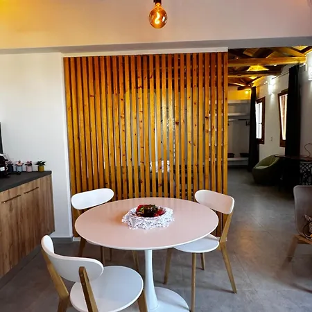 Aelia Alonissos Апартаменты